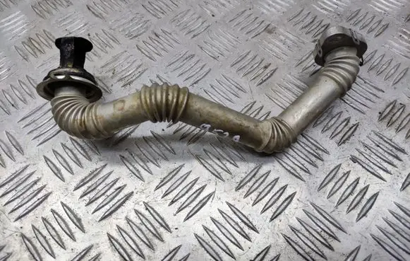 Peugeot 208 EGR valve line/pipe/hose 9803842980
