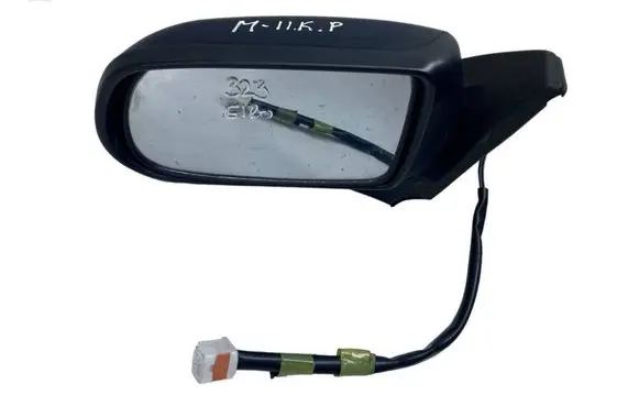 Mazda 323 Front door electric wing mirror E11026292