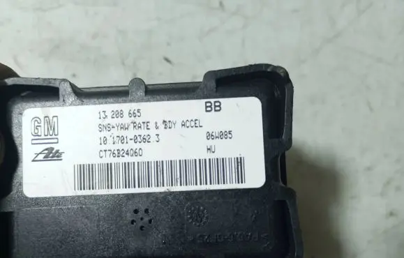 Opel Zafira B ESP acceleration yaw rate sensor 13208665 CT76B24Q60 10170103623