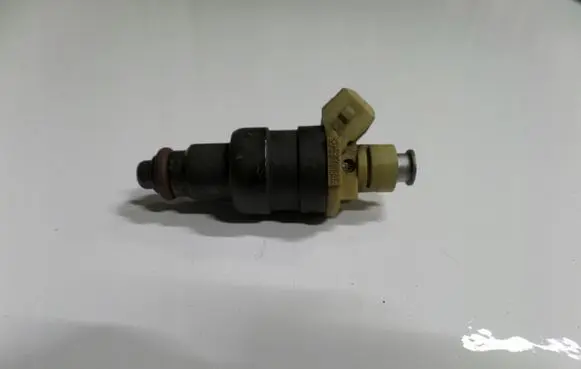 Jeep Grand Cherokee Fuel injector 53030343