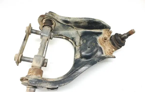 Isuzu D-Max Front lower control arm/wishbone
