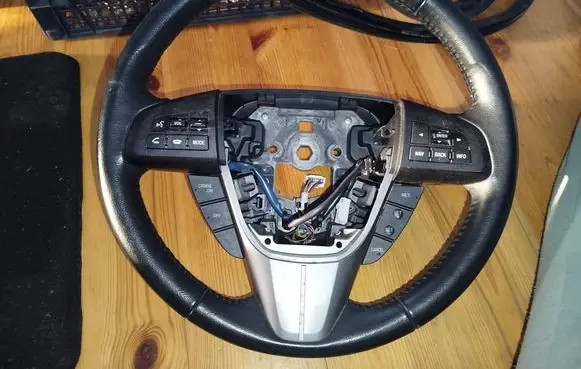 Mazda 3 II Steering wheel BDB8110920 K0273