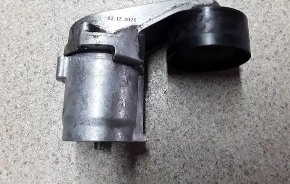 BMW X5 E70 Alternator belt tensioner F579470