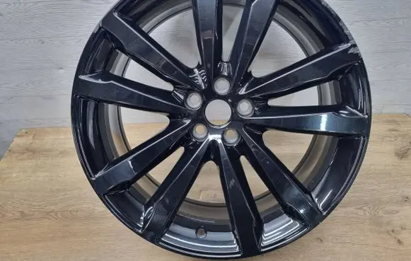R20 alloy rim
