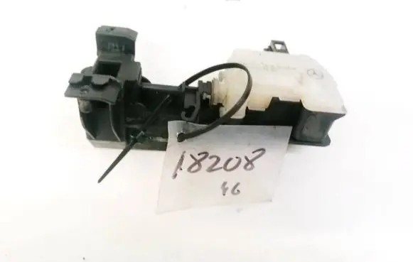 Mercedes-Benz ML W164 Central locking motor A2518200197 A2516390107
