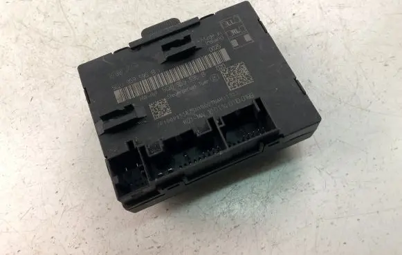 Volkswagen PASSAT B8 Other control units/modules 5Q0959595B