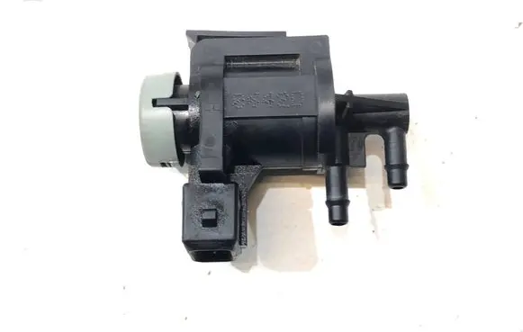 Audi A4 S4 B6 8E 8H Valve vacuum 1J0906283