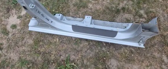 Hyundai i30 Sill 