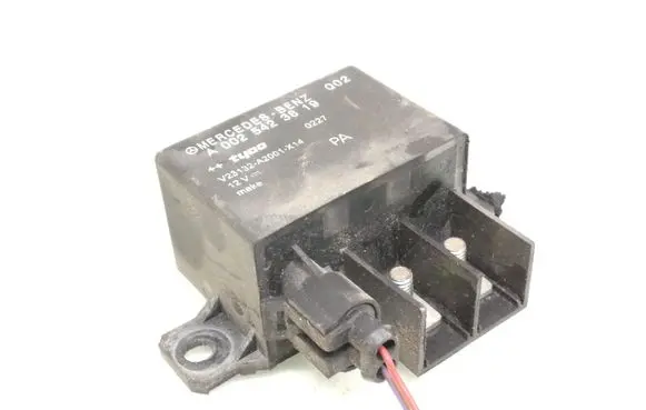 Mercedes-Benz E W211 Other relay A0025423819