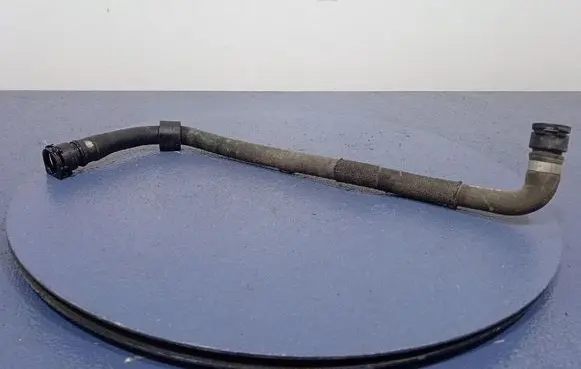 BMW X5 E53 Engine coolant pipe/hose 8582012