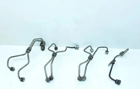 Fuel injector supply line/pipe