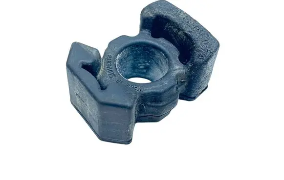 Volkswagen Touareg II Radiator mount bracket 7P0121275 958121275