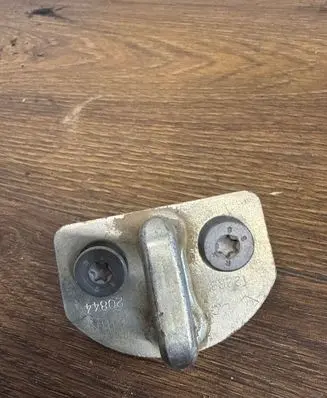 Renault Master III Rear door lock loop/hook striker 122rb