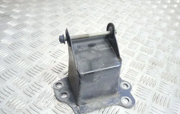 Opel Meriva A Front bumper shock/impact absorber 93368358