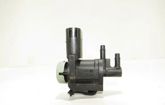 Volkswagen Golf IV Turbo solenoid valve 1J0906283C