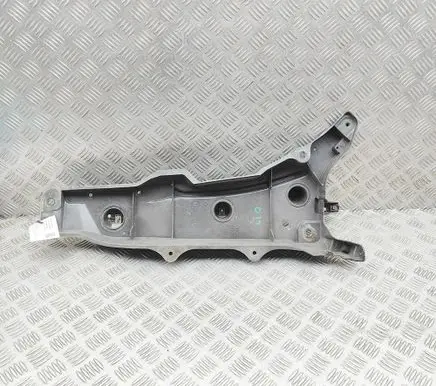 Volvo XC90 Fender mounting bracket 31391777