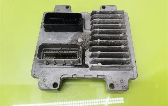 Chevrolet HHR Engine control unit/module 12618031