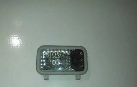Peugeot 406 Front seat light