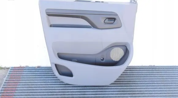 Peugeot Traveller Front door card panel trim 98082244ZM