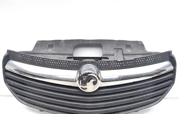 Opel Vivaro Front bumper upper radiator grill 93868859 623104066R