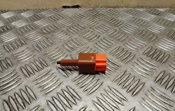 Clutch pedal sensor