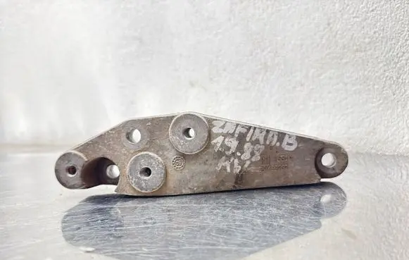 Opel Zafira B Gearbox mounting bracket 24459782