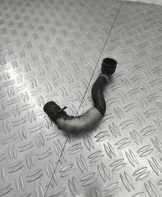 Engine coolant pipe/hose