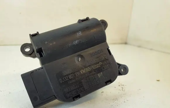 Volkswagen Caddy Air flap motor/actuator 0132801336 1K0907511C 983380JF