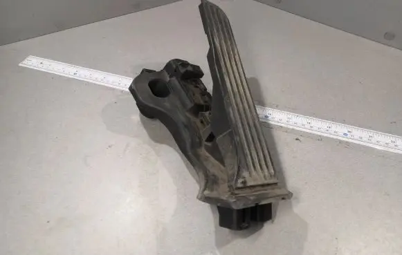 Volkswagen Golf V Accelerator throttle pedal 1K1721503L 6PV00860000