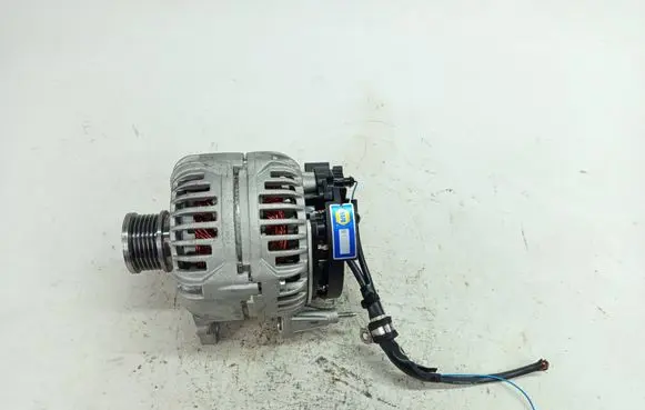Volkswagen Golf VII Generator/alternator ALTERNATOR-CLH