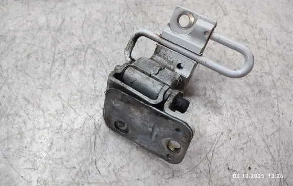 Audi Q7 4L Rear door lower hinge 4L0833411A