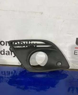 Volvo XC60 Front bumper lower grill 30763418 30763416