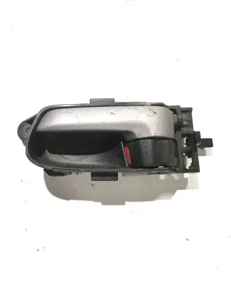 Suzuki Grand Vitara II Front door interior handle