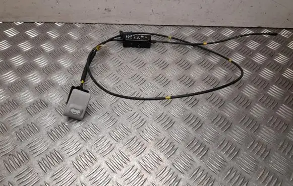 Hyundai Kona II Engine bonnet (hood) release handle BE0003K10