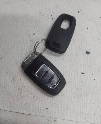 Audi A5 8T 8F Ignition key/card 8T0959754D 0509000013 5101605