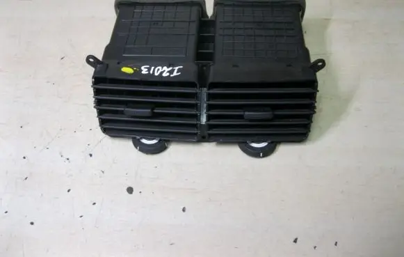 KIA Spectra Rear air vent grill KM84810A I2013