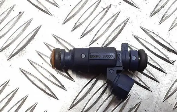 Hyundai i30 Fuel injector 353102B000
