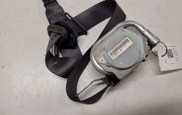 Opel Insignia A Front seatbelt 12848365