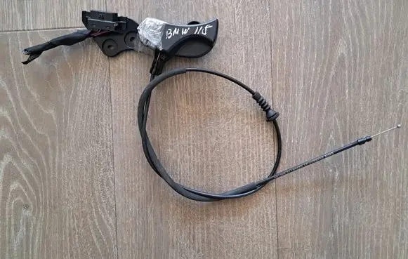 BMW 1 F40 Engine bonnet/hood lock release cable 7326518