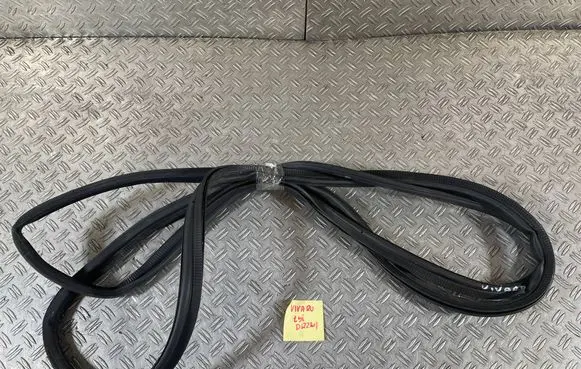 Opel Vivaro Rubber seal rear door 