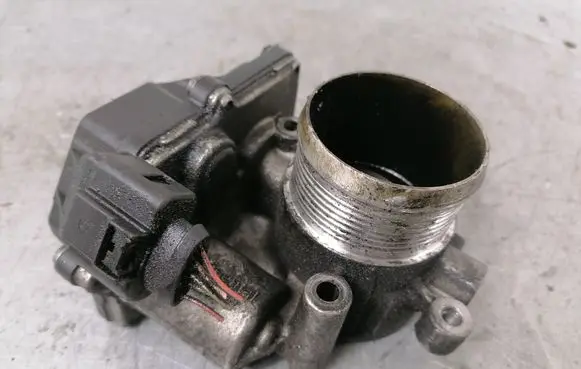 Audi A4 S4 B8 8K Throttle valve 03L128063E
