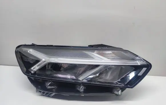 Dacia Sandero III Headlight/headlamp 260102586R