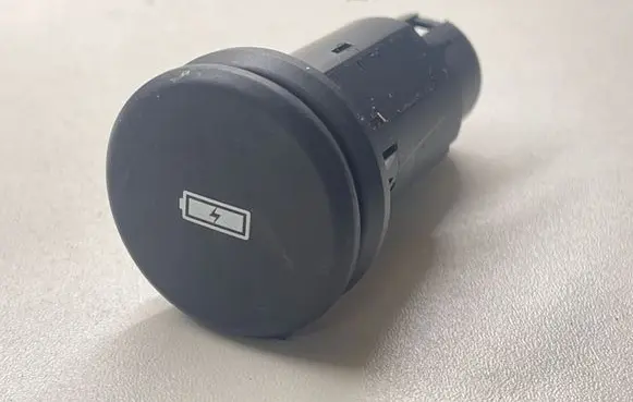 Land Rover Discovery Sport USB socket connector LK72-19010-AB