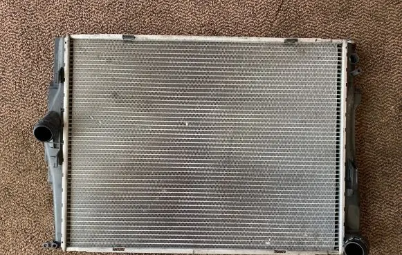BMW 1 E81 E87 Coolant radiator 2561493 754750404