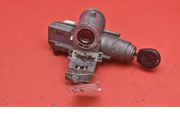 Volkswagen Sharan Ignition lock P012106