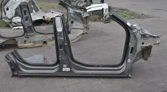Citroen C4 III e-C4 Pillar (middle) 