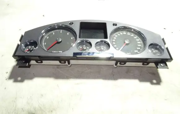 Volkswagen Phaeton Speedometer (instrument cluster) 3D0920880J 0263619102