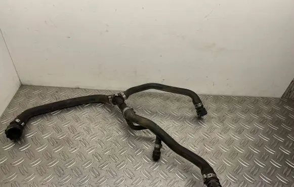 Mini Cooper Countryman R60 Engine coolant pipe/hose 9813733