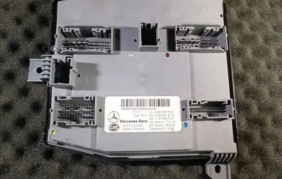 Mercedes-Benz C W205 SAM control unit A2059007845