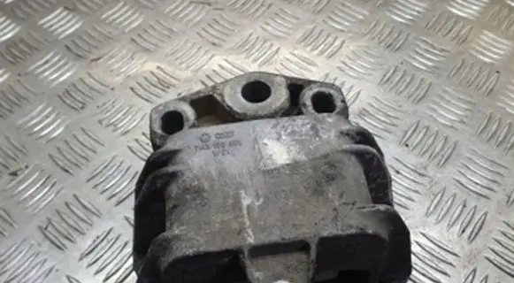 Ford Galaxy Engine mount bracket 7M3199555